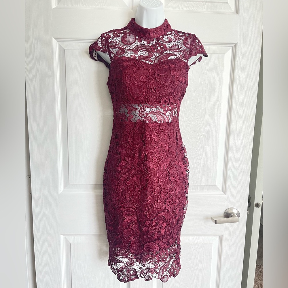 🔥 NWT Hot Miami Styles Lace Burgundy Short Dress. Size Small 🔥